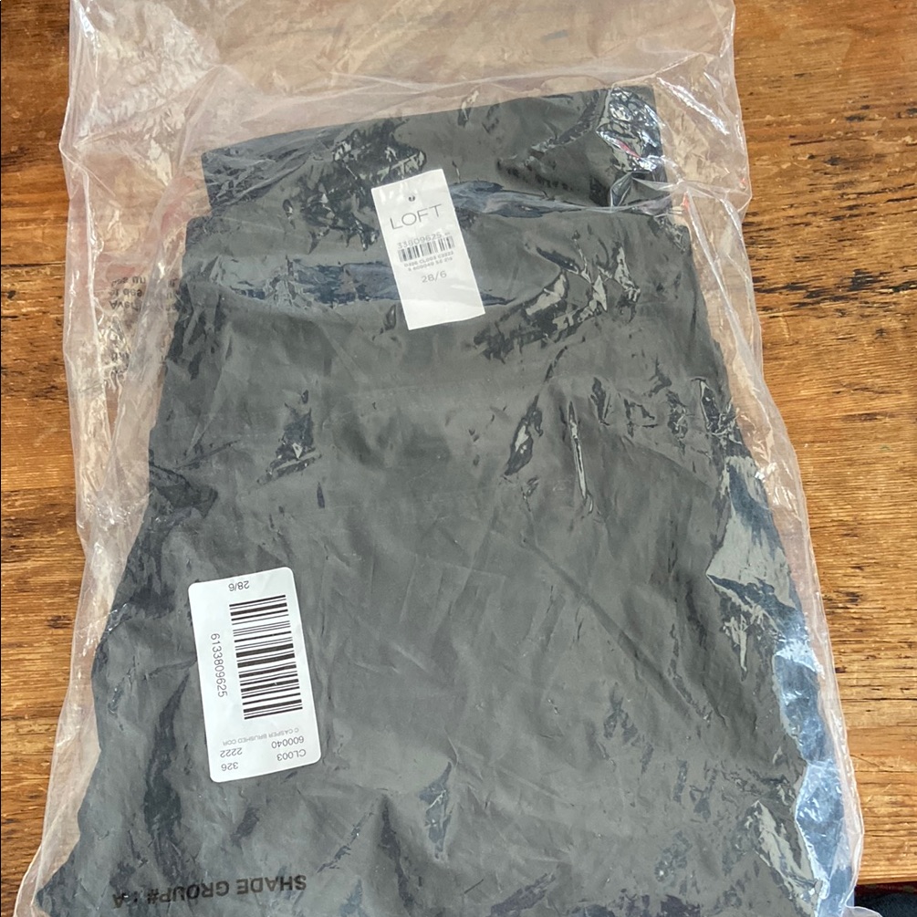 Loft Black Fine Cordoroy Pants Nib With Tag Size 28/6